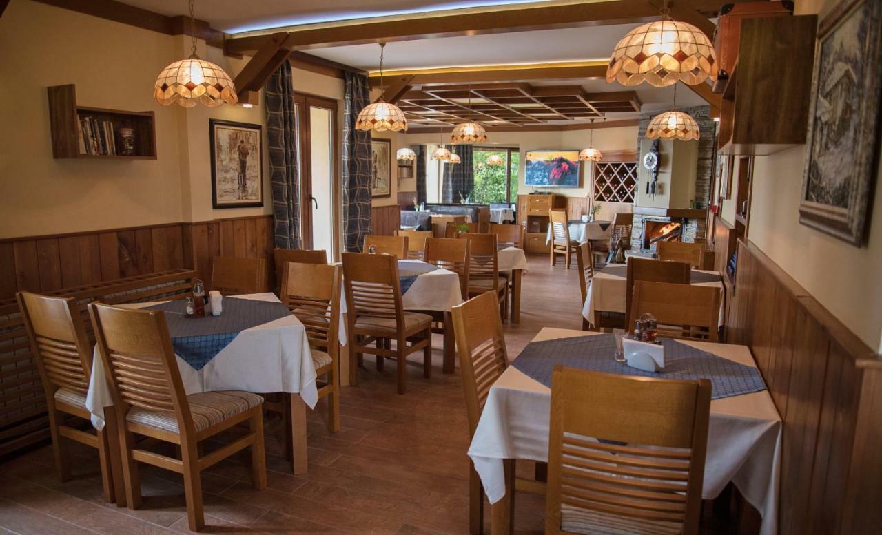 Family Hotel Balkanci Uzana Bagian luar foto